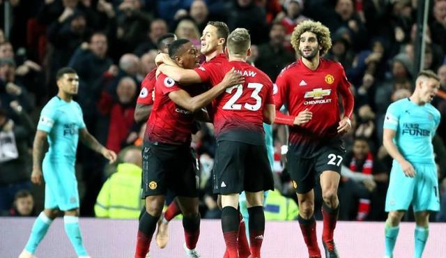 英超联赛的运营管理，谁在幕后操控？