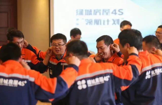 绿城足球学校，梦想启航的摇篮——费用与价值并重的足球教育