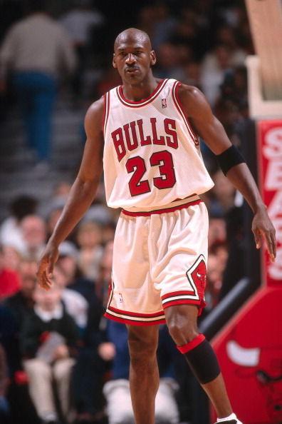 马龙最后一球失策，为何被乔丹精准断球？