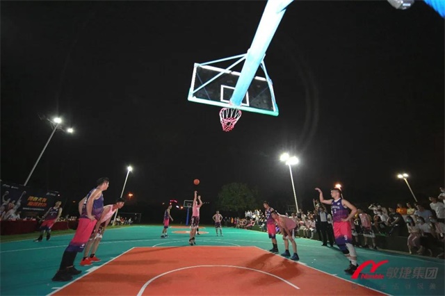 篮球赛第一节，开启激情与策略的序幕