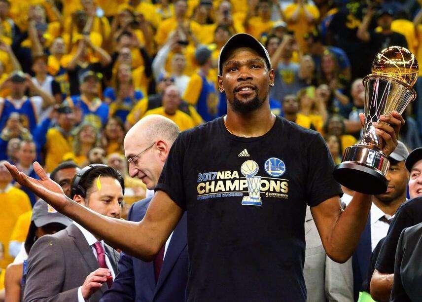 库里，全明星的征途与传奇