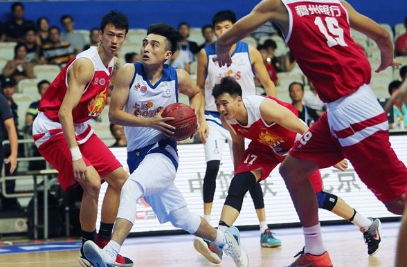 揭秘篮球场外的甜蜜，罗汉琛与他的爱情故事