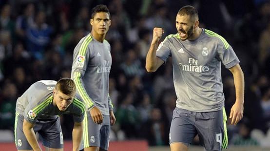 本泽马之路，从边缘到核心——揭秘他如何入选法国国家队