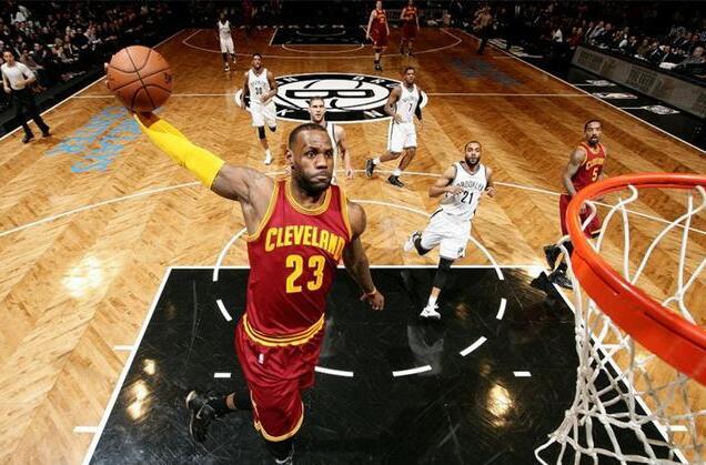 篮球手环的时尚与个性，戴几个才好看？