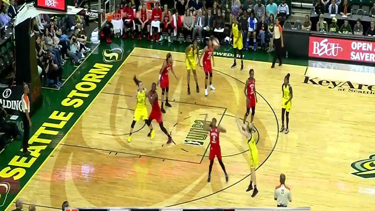 揭秘NBA巨兽斯图尔特，两米之谜与球场上的惊人表现