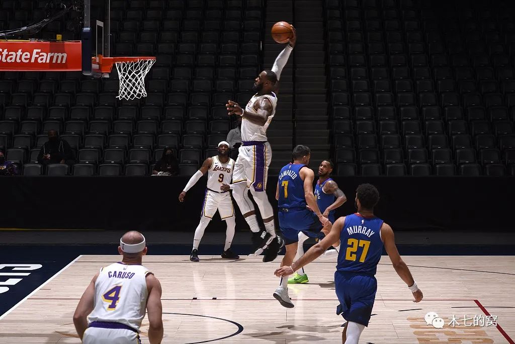 篮球场上的逆袭，揭秘NBA二轮秀的非凡之旅