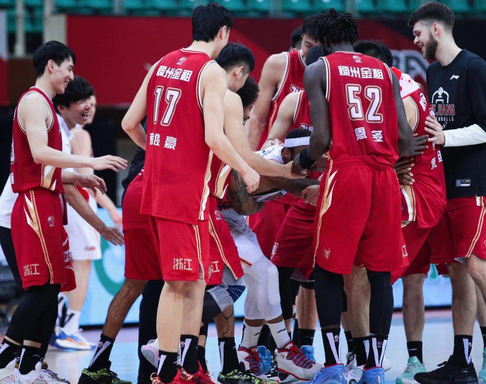 姚明简介，篮球巨人的非凡旅程