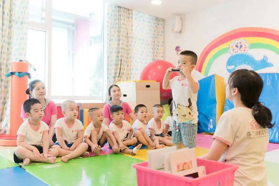 电白宝宝早教，开启智慧之门，奠定成长基石