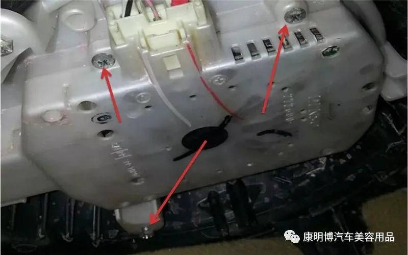 汽车空调蒸发箱，制冷与舒适性的关键